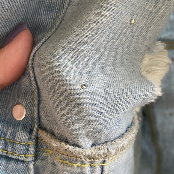 Pearl beaded oversized jean jacket - Picture 4 of 5